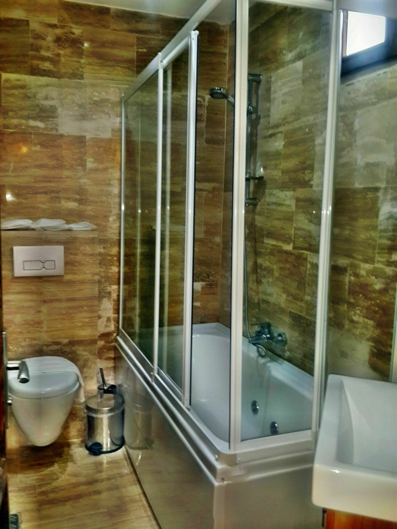 Habitación Triple Deluxe con bañera